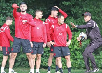 Sfida në orën 15:00/ Dy balotazhe nga mbrojtja në sulm, si ndryshon formacioni i Shqipërisë kundër Kroacisë