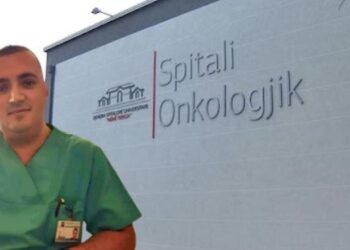 “Do të bëjë të pamundurën Afrimi”, kush është kryeinfermieri që ‘ndante’ ilaçet për të sëmurët me kancer (përgjime)