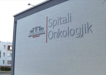 U shisnin ilaçet e kimioterapisë spitaleve private, 8 mjekë të Onkologjikut përfundojnë në pranga