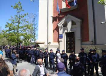 Sot protesta e opozitës para bashkisë së Tiranës, policia me plan masash: Rrugët që bllokohen