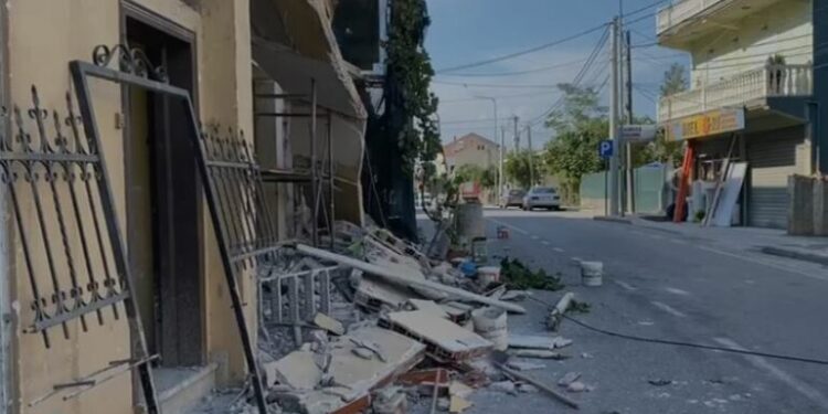 I ra një cop muri mbi trup, 27-vjeçari në gjendje të rëndë shëndetësore (Emri)