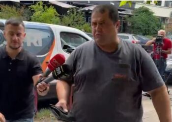 Mond Gashi me 3 apartamente, 2 biznese, dyqane e tokë