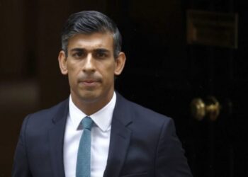 Humbi zgjedhjet, Sunak heq dorë nga drejtimi i partisë: E dëgjova zemërimin e britanikëve