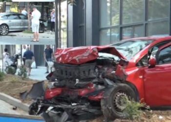 Përplasen disa automjeteve në Tiranë, dy prej tyre përfundojnë në trotuar