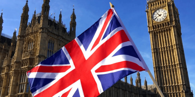 “Do më persekutojnë”, Anglia dëbon lesbiken shqiptare që kërkoi leje qëndrimi