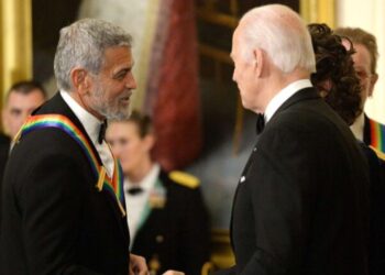 George Clooney thirrje Biden: Largohu nga gara për President