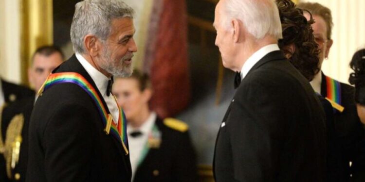 George Clooney thirrje Biden: Largohu nga gara për President