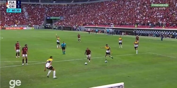 Video/ Ndodh në Brazil, arbitri jep penalltinë më të çuditshme në histori