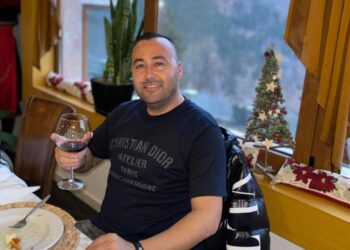 Sherr për parkimin, plagoset me thikë ish-efektivi i Shqiponjave në Sarandë