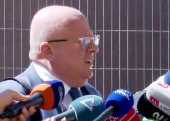 “Vrisni patronazhistët e rrihni policët”/ Bëri thirrje për akte ekstreme, e pëson keq avokati Genc Gjokutaj