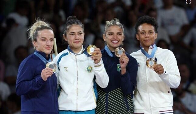 Distria Krasniqi fiton medaljen e argjendtë në Paris