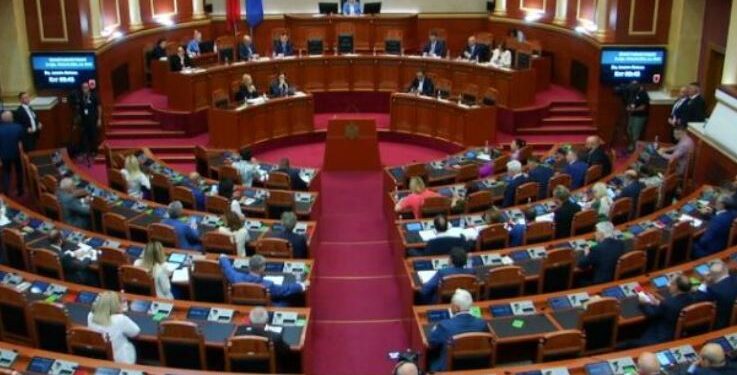 Sot dhe nesër Kuvend, kalon për votim drafti i dakordësuar PS-PD për ‘Zgjedhoren’. Çfarë pritet të ndodhë në seancat maratonë