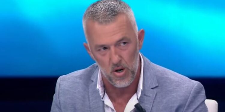 Vuante nga klaustrofobia, lirohet nga burgu Erzen Breçani