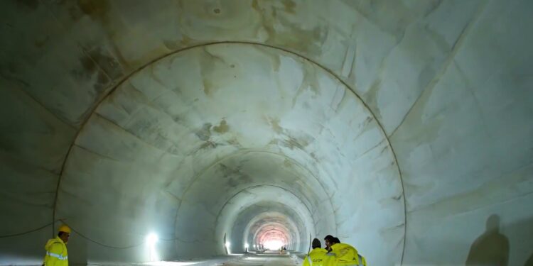 5€ tarifa që do të paguani për të kaluar në tunelin e Llogarasë