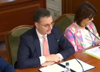 A do të ulet çmimi i karburanteve? Ja çfarë thotë ministri Mete: Po ndjekim procedurat për të