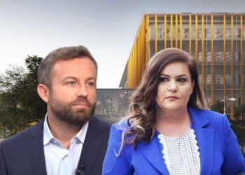 ‘Do të hedh në plehra siç hodhe tezën’/ Si nisi dhuna brutale tek Ekonomiku! Pedagogia u shemb pa ndjenja në tokë