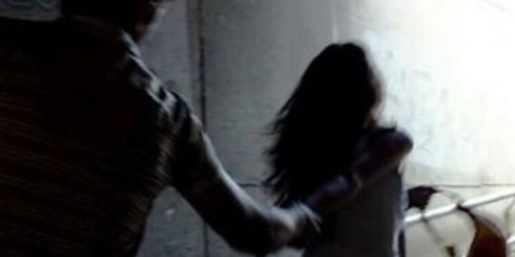 Përndiqte ish të dashurën dhe i goditi makinën, ndalohet 42-vjeçari në Durrës