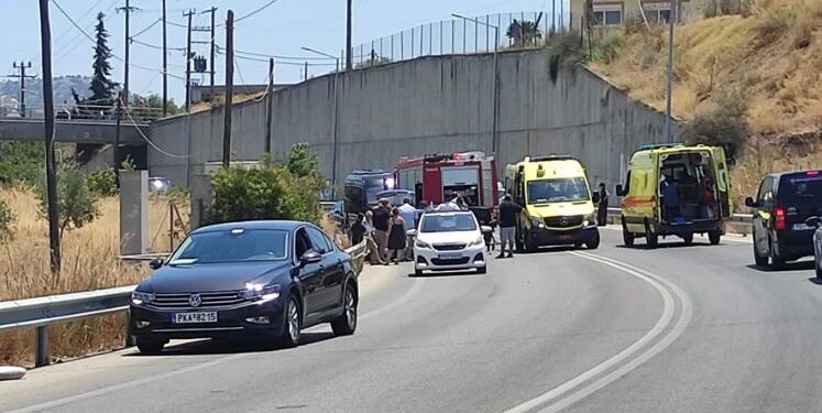 Po kthehej nga aeroporti: Shqiptari përplaset me një makinë, 2 viktima dhe 2 të plagosur