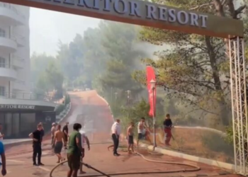 Plagoset një zjarrfikës në Shëngjin, dërgohet me urgjencë në spital