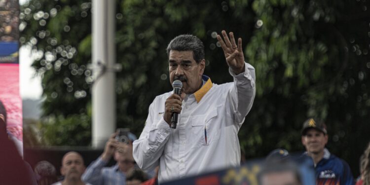 Presidenti i Venezuelës i shpall luftë WhatsApp: Përdoret nga fashistët