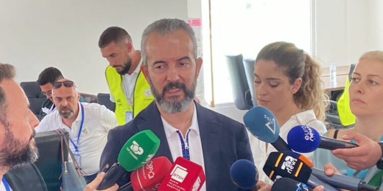 6 mijë himariotë me karta ID të skaduara, Celibashi “ia kalon topin” Ministrisë së Brendshme: Janë ata përgjegjës!