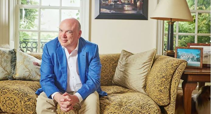 Jahti i tij u fundos në mënyrë të mistershme, historia e patreguar e miliarderit britanik