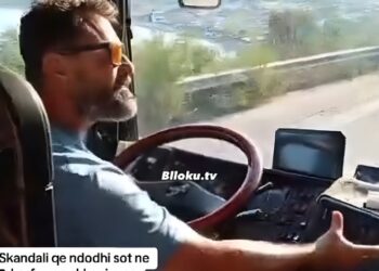 Turistët Shqiptarë kërcenohen me jetë nga shoferi autobusit në Korfuz