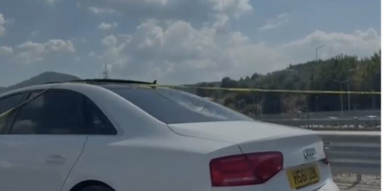 Dy vajzat përplasën “Audin” dhe “Porschen”, thirrën më pas djemtë t’i ndihmonin! Si nisi sherri në Sauk që përfundoi me të plagosur