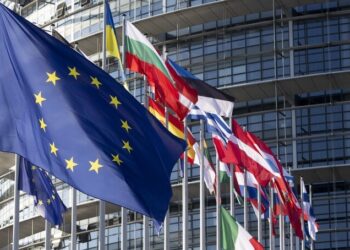 Mbyllja e komunave paralele në veri, reagon BE: Rrezikohet përshkallëzim i situatës