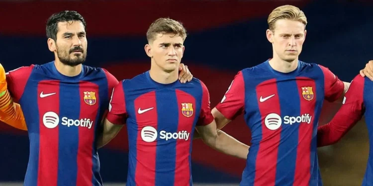 E bujshme nga Spanja, mesfushori i Barcelonës kërkon largimin nga katalanasit për t’u rikthyer në Angli