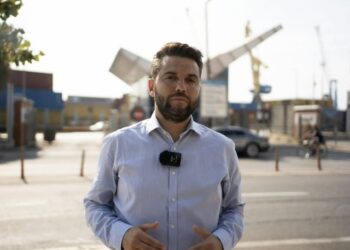 Mbetjet toksike në Portin e Durrësit/ Muçollari: Qeveria Rama hesht dhe manipulon kodet doganore