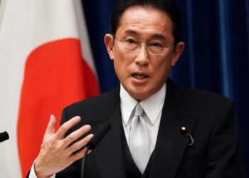 Skandale të shumta dhe rritje të kostos së jetesës, kryeministri i Japonisë jep dorëheqjen…