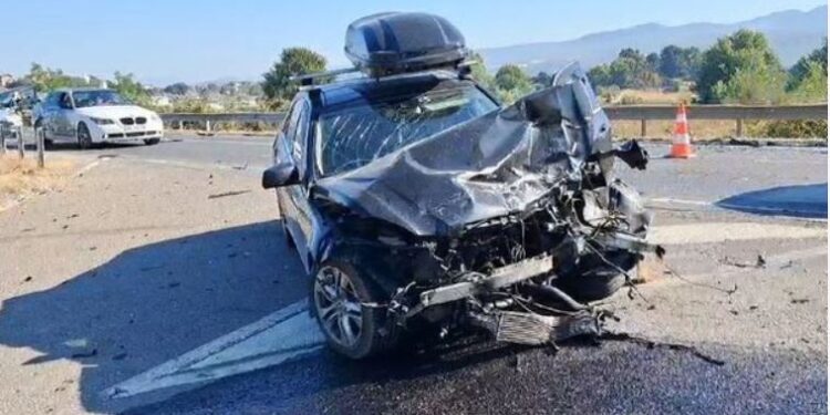 Detaje/ Aksident në autostradën Levan-Vlorë, përplasen dy makina!