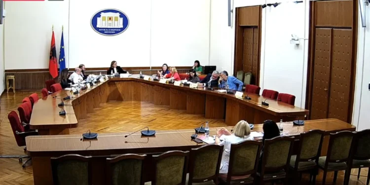 PS-PD konsensus në Këshillin e Legjislacionit/ Vendimi për dërgimin e mandatit të Olta Xhaçkës në Kushtetuese në seancën e 12 shtatorit