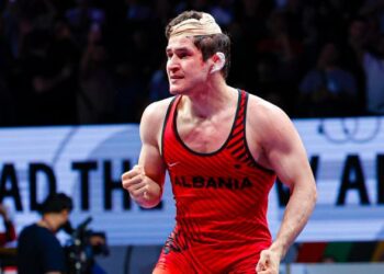 Lojërat Olimpike / Valiev çon Shqipërinë në çerekfinale