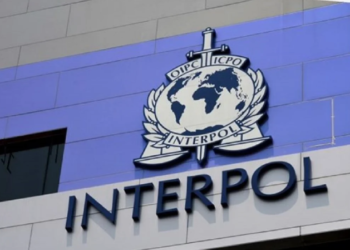 Kanosi një vajzë që t’i dërgonte video intime, ekstradohet nga Italia 38-vjeçari i akuzuar për përndjekje